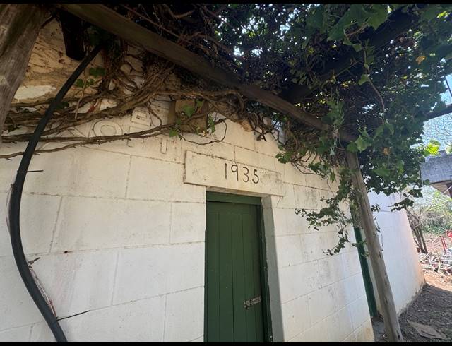 3 BEDROOM FREEHOLD FOR SALE IN WEENEN
